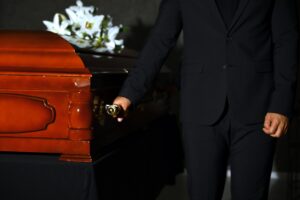 pallbearer-with-casket