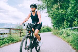 smiling-female-cyclist